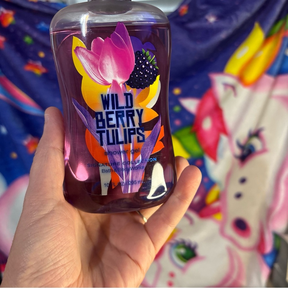 Bath & Body works wild berry tulips shower gel older scent